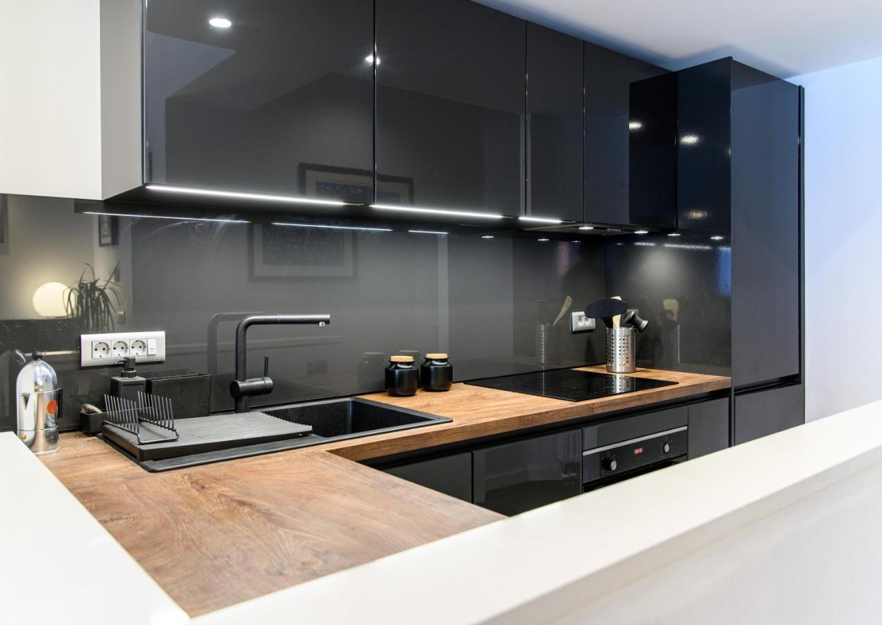 Designer Two-bedroom Appartement *
